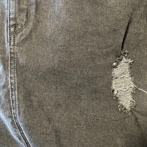 NWT Black Jean Skirt Distressed Mini 10/30 Faded Denim Cotton Holes Fray Mossimo - Picture 11 of 11